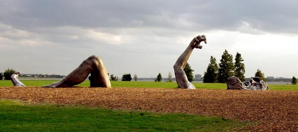 Скульптурная композиция «Пробуждение» (The Awakening). Hains Point, USA (2007)